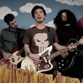 Saurez-vous trouver toutes les références du dernier clip de FIDLAR ?