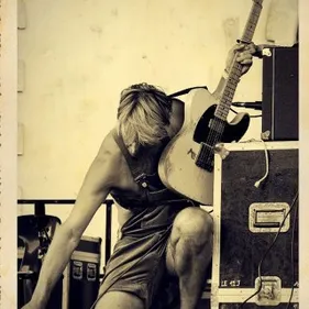 Il tente de battre le record du monde de... concerts !