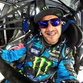 Embarquez avec Ken Block pour des sensations fortes ! Rendez-vous...