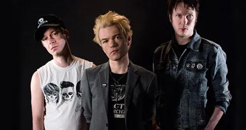 Sum 41 annonce 13 Voices, nouvel album depuis cinq ans