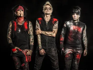 Découvrez le nouveau single de Sixx:AM ce soir avec OÜI FM