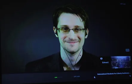 Edward Snowden va prendre le temps de répondre à nos questions