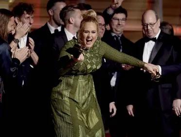 Adele, Cage The Elephant et Bowie triomphent aux Grammy Awards