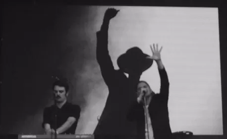 Après un concert émouvant à Rock en Seine, Her annonce une date au...