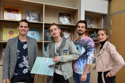 Au studio Warner, Elements 4 (gagnants du tremplin Firestone)...