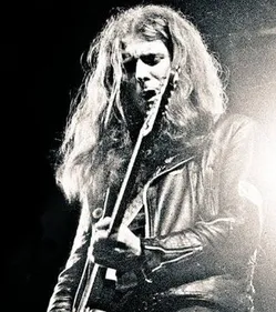 'Fast' Eddie Clarke, ancien guitariste de Motörhead, est décédé