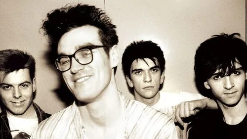 Trois membres de The Smiths se reforment sur scène