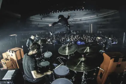 At the Drive-in en concert à Paris