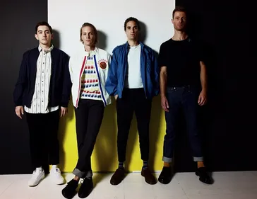 Bleeker sort un nouveau clip