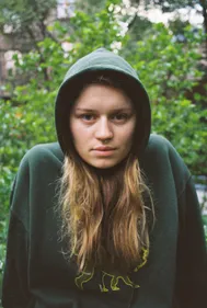 Girl in Red parle de la rue