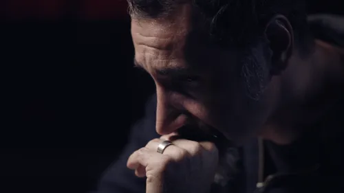System Of A Down : bientôt un documentaire sur Serj Tankian