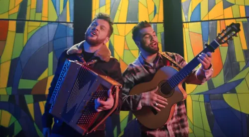 Le nouveau clip de Kendji et Claudio Capeo - Que Dieu Me Pardonne