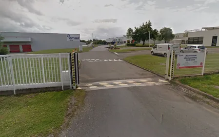 Ballée : émanations de vapeurs à l'entreprise EMSUR S.p.o, ce matin