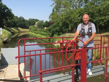 Sécheresse. Franck Jarry, éclusier : " Je n'ai jamais vu le niveau...