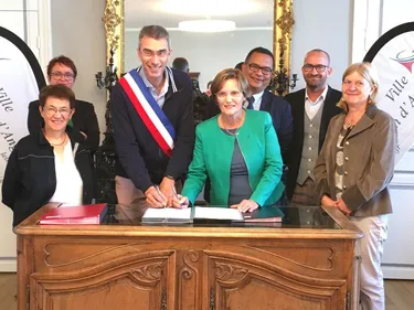 Lion d’Angers. Le CCAS et la Maison Départementale des Solidarités...