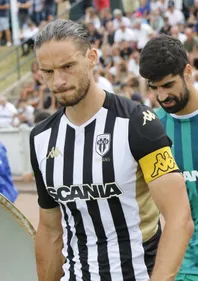 Le SCO avait la tête ailleurs