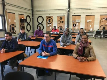 Segré. Ils sont formés pour installer la fibre