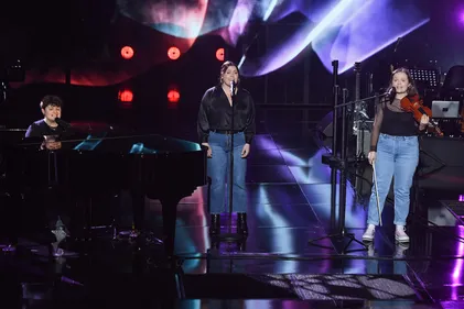 The Voice : "Pottok on the Sofa" gagne sa place pour les Battles !...