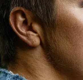 Le Covid-19 pourrait causer une perte de l’audition