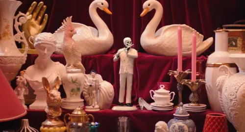 Vladimir Cauchemar ressort sa flûte sur son nouveau single "Dancer"