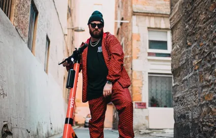 Tony Romera dévoile son nouveau titre "Crazy"