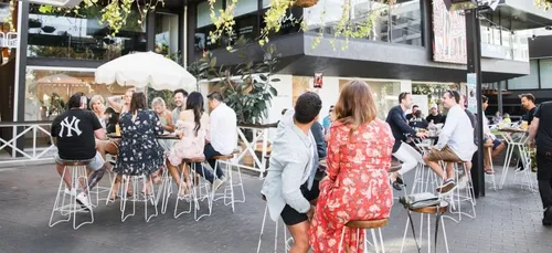 La réouverture des terrasses, un moment historique ?