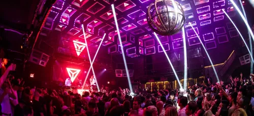 Actu Covid : Dans les clubs de New-York, plus besoin de preuves de...