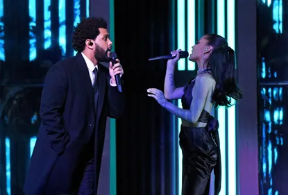 Vidéo Live : The Weeknd & Ariana Grande réunis pour Save Your Tears !