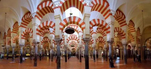 Espagne: PolÃ©mique sur la gestion de la mosquÃ©e-cathÃ©drale de...