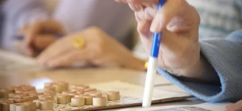 Le gouvernement prÃ©sente un plan sur Alzheimer et autres maladies...