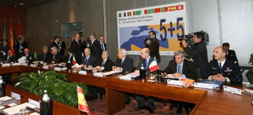 DÃ©fense: l'initiative 5+5 se mobilise contre l'islamisme radical