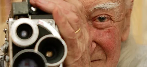 Mort du cinÃ©aste RenÃ© Vautier, le rÃ©alisateur engagÃ© d'"Avoir...