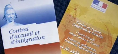 Immigration: baisse des rÃ©gularisations en 2014, aprÃ¨s un bond...