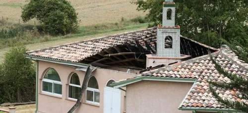 La MosquÃ©e d'Auch dÃ©truite par un incendie criminel aprÃ¨s...