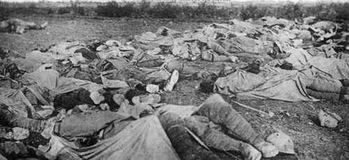 11 Novembre : Des dizaines de milliers de tombes de poilus...