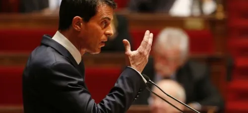 L'AssemblÃ©e nationale quasi unanime prolonge de trois mois et...