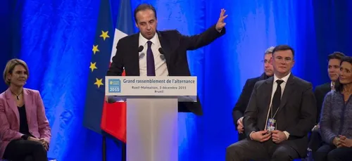 RÃ©gionales : Les centristes s'opposent Ã  Sarkozy sur la...