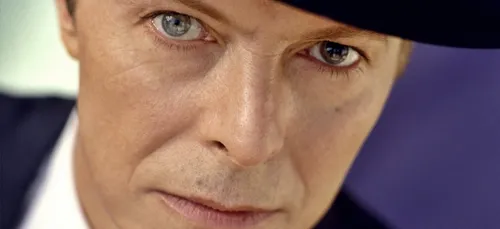 Le musicien de rock lÃ©gendaire David Bowie est mort d'un cancer 