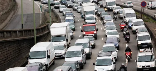 Taxis, contrÃ´leurs aÃ©riens, fonctionnaires: grÃ¨ves multiples et...