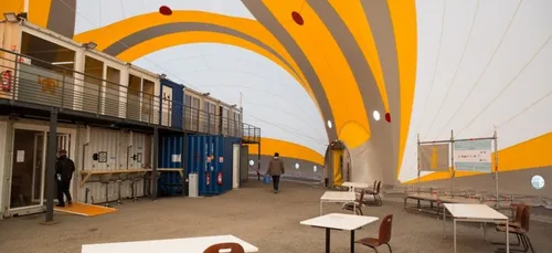 Le premier centre pour les rÃ©fugiÃ©s Ã  Paris : Quel est...