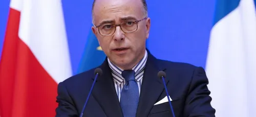 VÅ?ux Ã  la presse : Bernard Cazeneuve dÃ©fend la mise en place de...