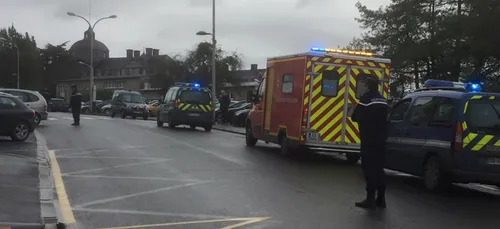 Collision entre un scooter et une voiture de gendarmerie à Vire