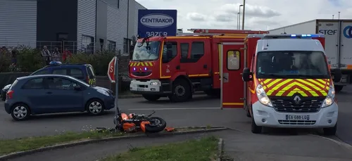 Accident  impliquant une voiture et une moto avenue de Bischwiller...
