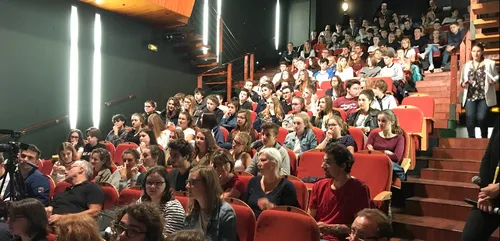 Prix Bayeux-Calvados : un reporter de guerre face aux jeunes