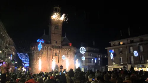 La Porte-Horloge de Vire s’est embrasée