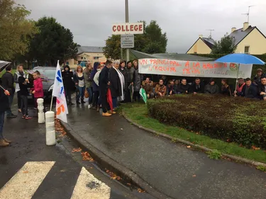 Collège du Val de Vire : mobilisation contre le retour du principal !