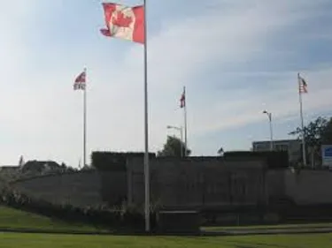 Accident mortel à Bayeux : le conducteur périt carbonisé dans sa...