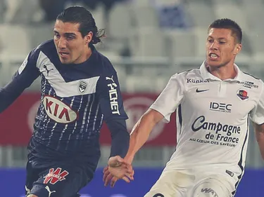 Jonathan fait de la place à Crivelli