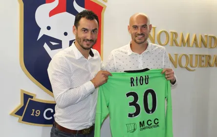 RÉMY RIOU REJOINT LE STADE MALHERBE CAEN