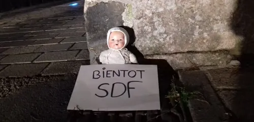 Guérande : le musée de la poupée menacé ?